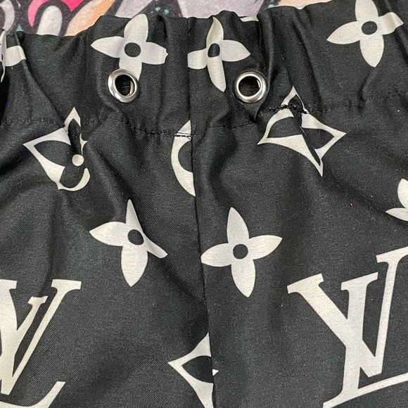 Lv pattern artist made shorts custom made - Picture 5 of 5